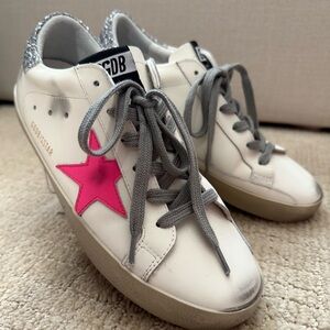 Golden Goose Women's Cream and Pink Star Sneakers